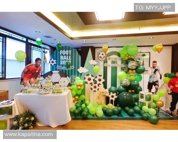 足球明星生日庆祝瞬间 精彩回顾与独特时刻尽在其中